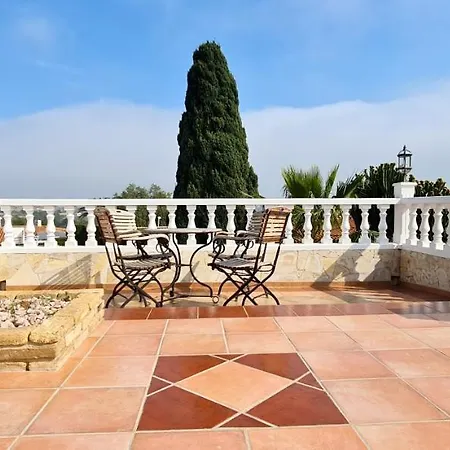 Villa Adelfas *