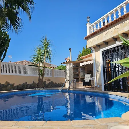 Adelfas Villa